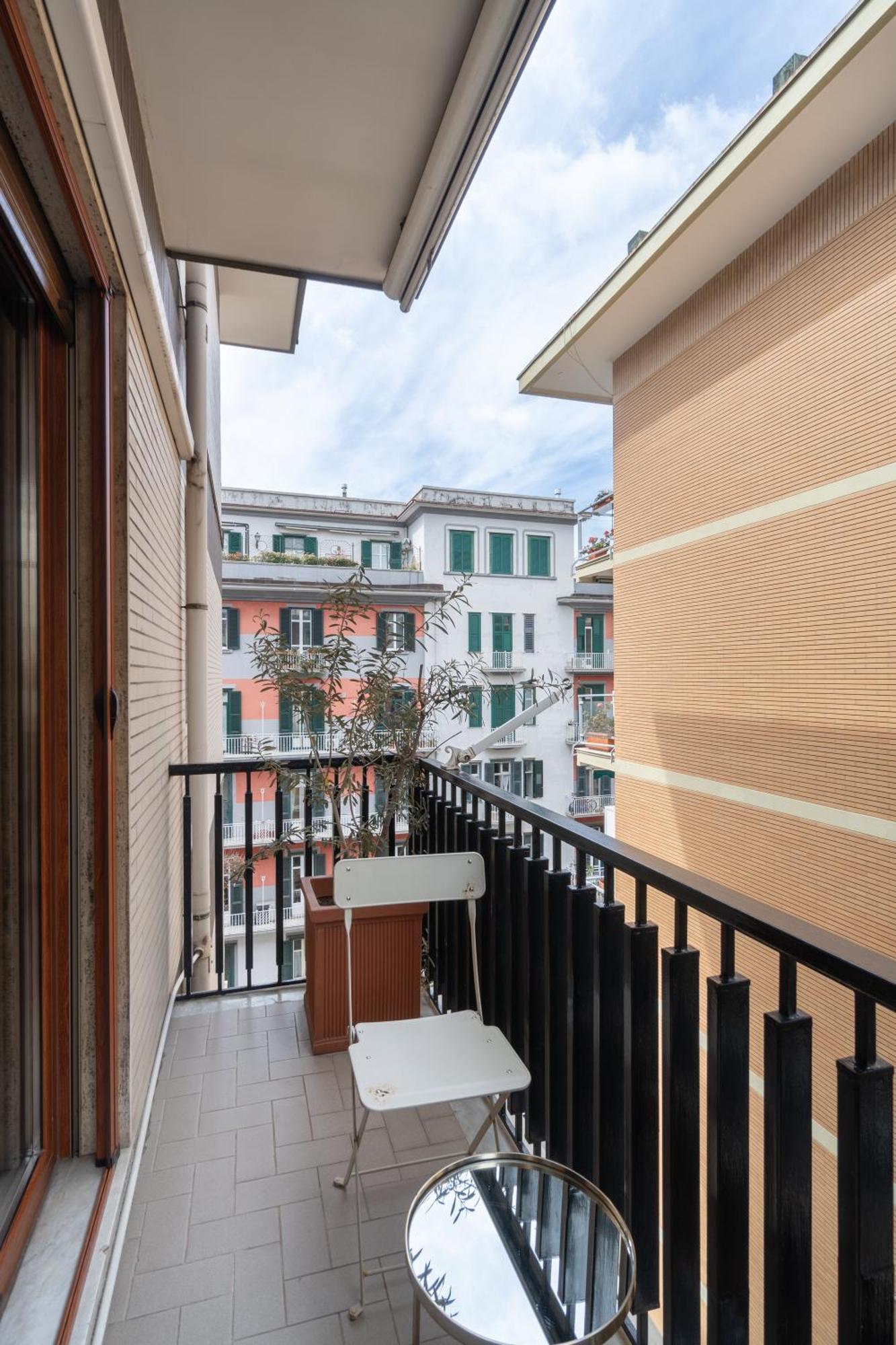 Starhost - Golden Suite Salerno Bagian luar foto