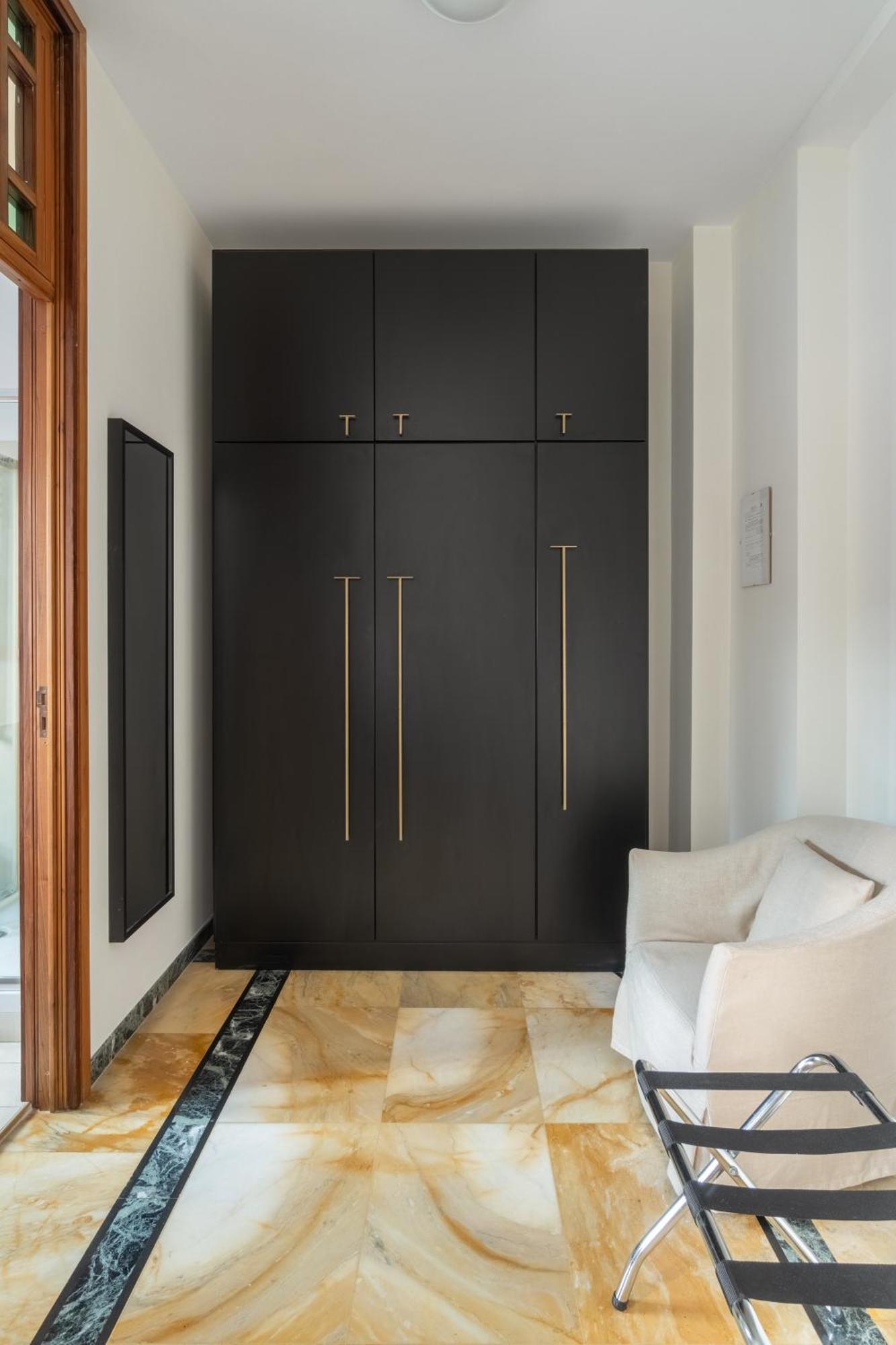 Starhost - Golden Suite Salerno Bagian luar foto