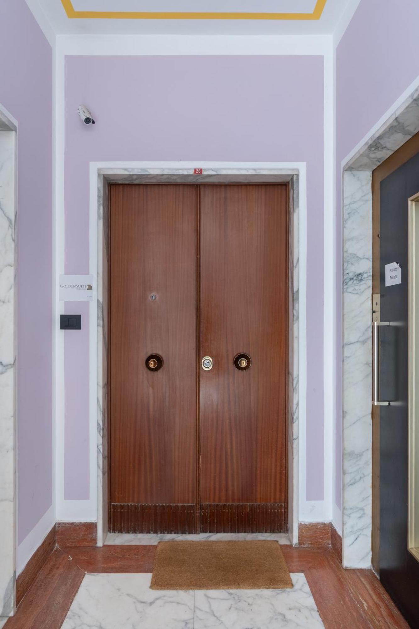 Starhost - Golden Suite Salerno Bagian luar foto